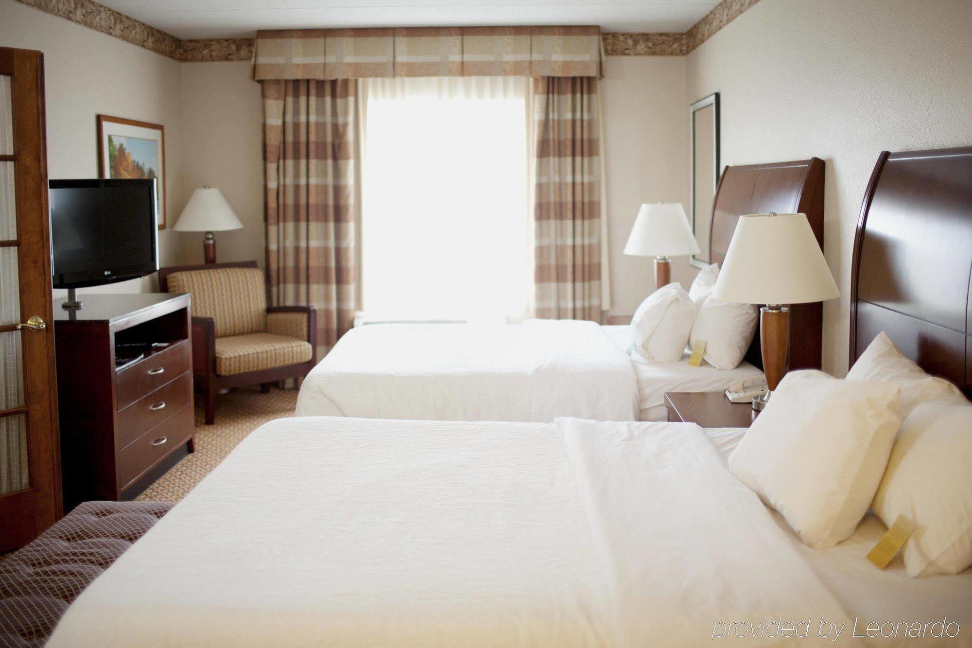 Hilton Garden Inn Rochester Downtown Bagian luar foto